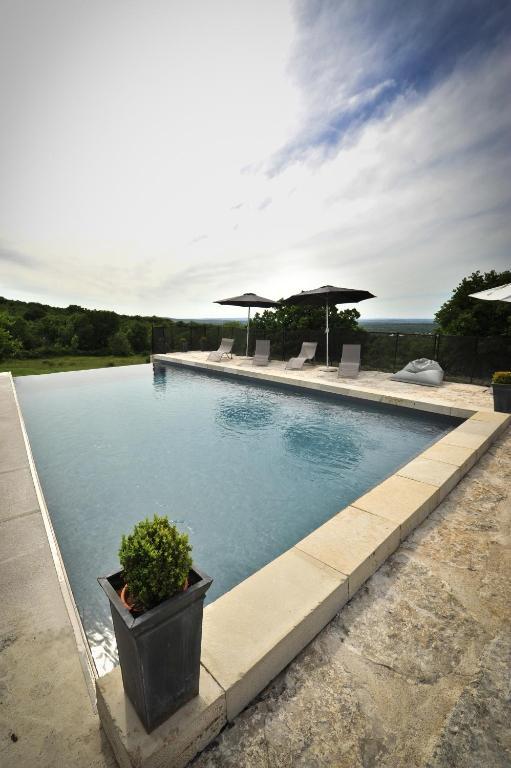 Gite 8 Pers Du Chateau De Cantecor Alvignac Værelse billede